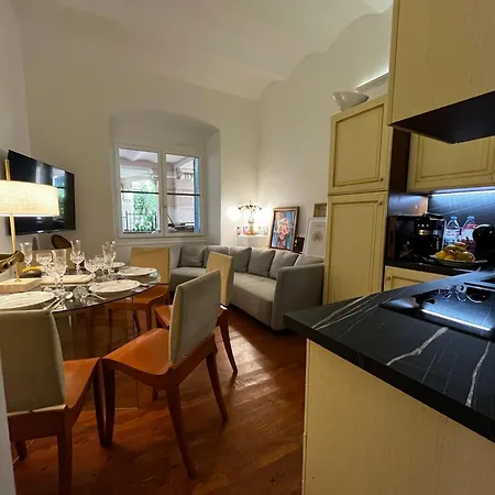 Ombrage 44m2 Riviera Palace Belle-epoque, Restomod Et Literie Prestige