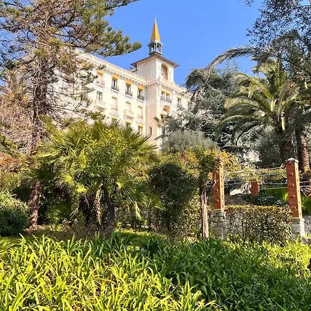 Ombrage 44m2 Riviera Palace Belle-epoque, Restomod Et Literie Prestige アパート マントン