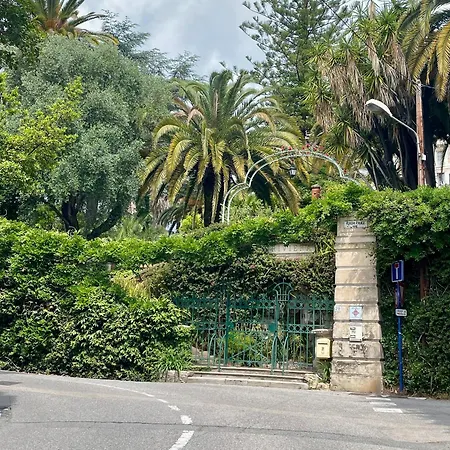 Ombragé 44m2 Riviera Palace Belle-epoque, Restomod Et Literie Prestige